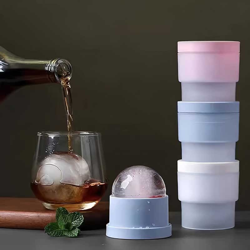 Ice Mold Sphere - 3個入りアイスボールメーカー、ウイスキー、カクテル、ジュースドリンク、バーボンウイスキー、オールドファッションドカクテルに適した丸型アイスキューブ型、透明なアイスキューブ型シリコン製冷凍型（白、青、ピンク）