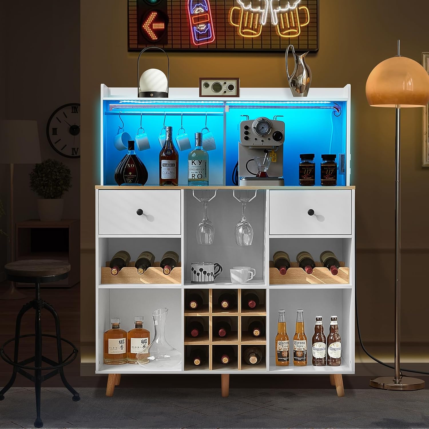 Home Bar Shelf - 電源コンセントとLEDライト付きワインバーキャビネット、引き出しと取り外し可能な棚付きバーストレージキャビネット、カスタマイズ可能